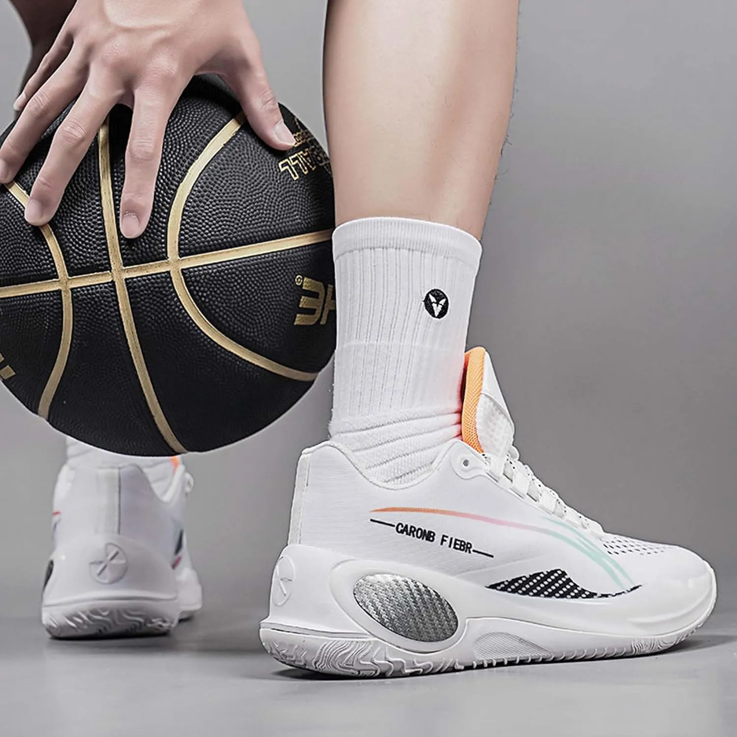 Basketball Men's Shoes Men's Fashion Sneakers Non-Slip Breathable Women's Tennis Running Shoes Street Personalized Sports Basketball Shoes