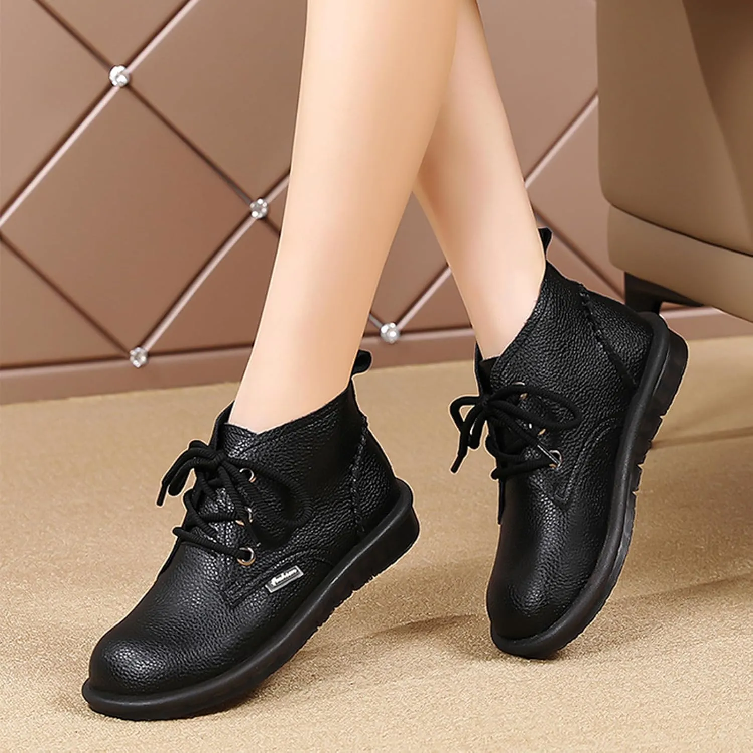 DirraBra Women's Hand Leather Lace Up Flat Chukka Boots Fashion Retro Warm Non-Slip Low Heel Walk Shoes Autumn Winter Outdoor Leisure Round Toe Softsole Ankle Booties