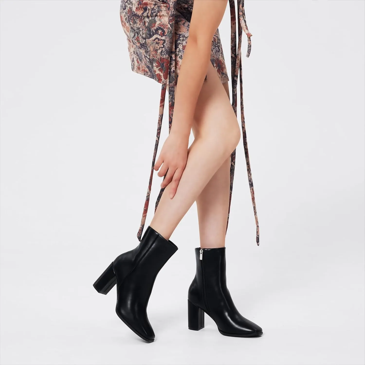 GENSHUO Square Toe Ankle Boots for Women 3.15 Inch High Block Heel Short Boots Fashion Side Zipper Booties Shoes