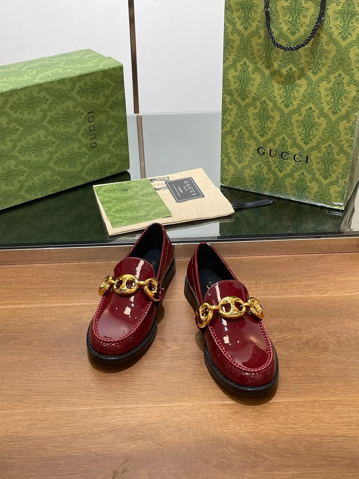 GG LOAFER SHOES IN BLOOD RED CALFSKIN