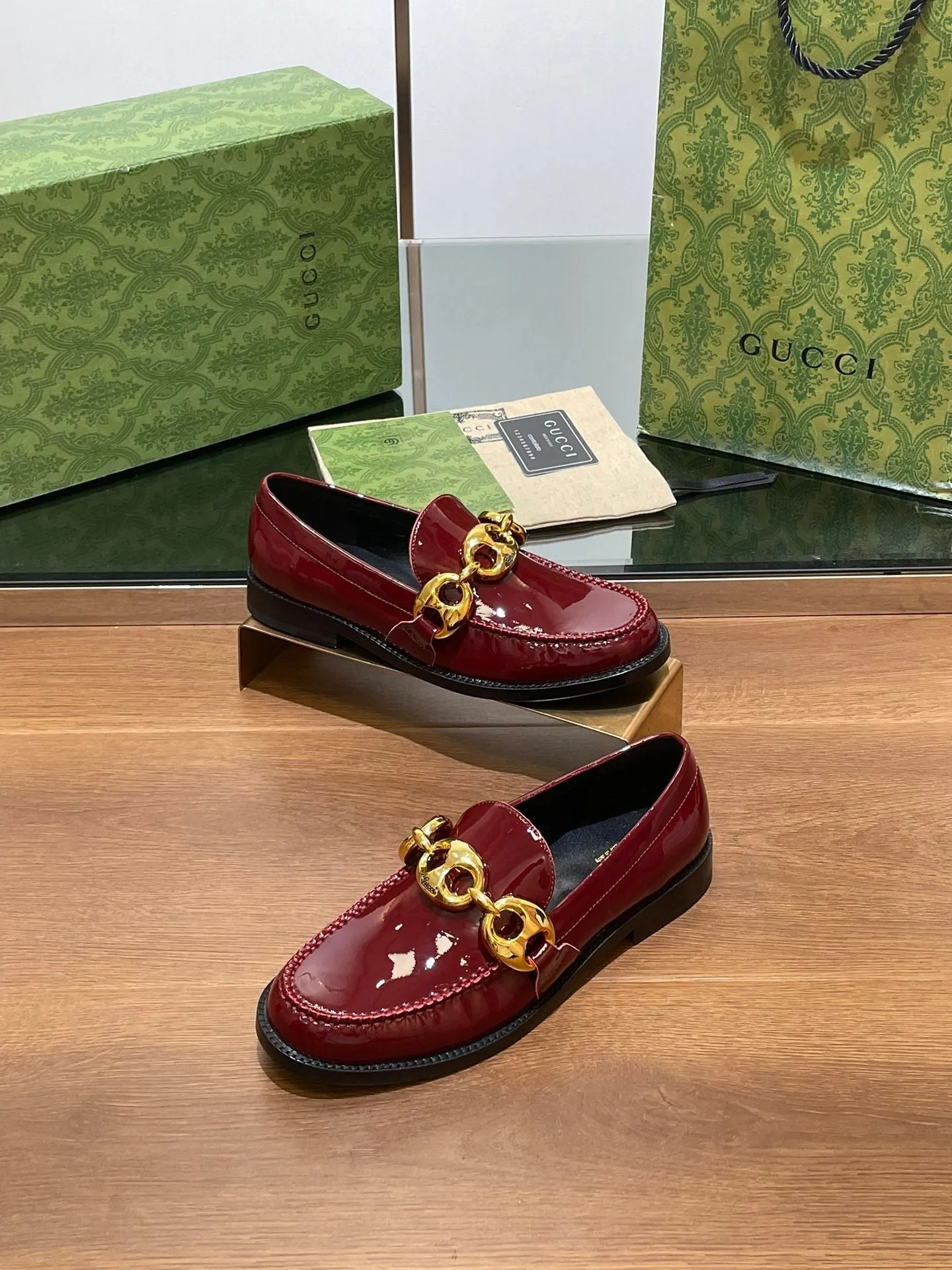 GG LOAFER SHOES IN BLOOD RED CALFSKIN