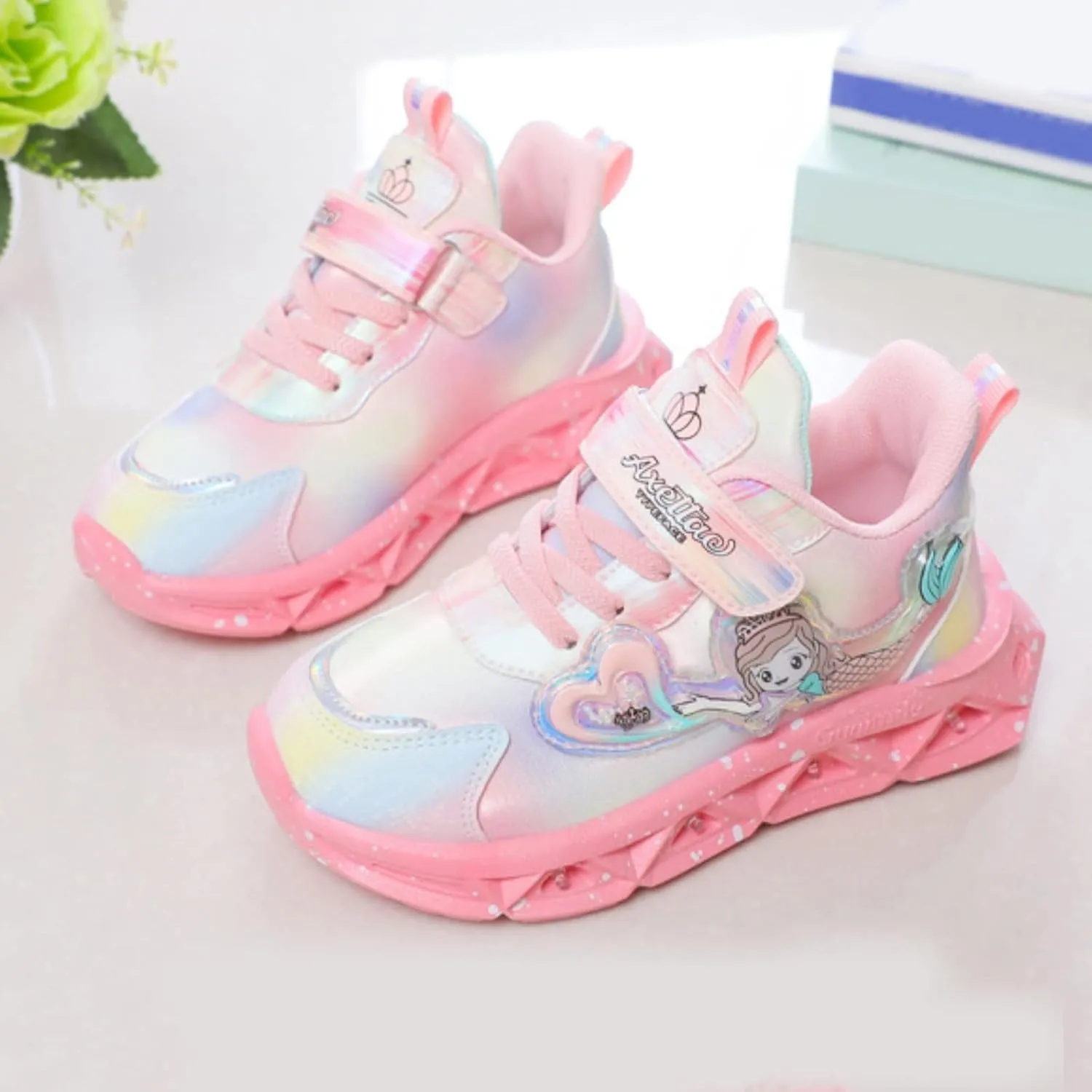 Girls’ Princess Shoes Slip On Light-Up Sneakers Mermai𝐝 Shoes Breathable Mesh Sneakers Toddler Girl Tennis Shoes