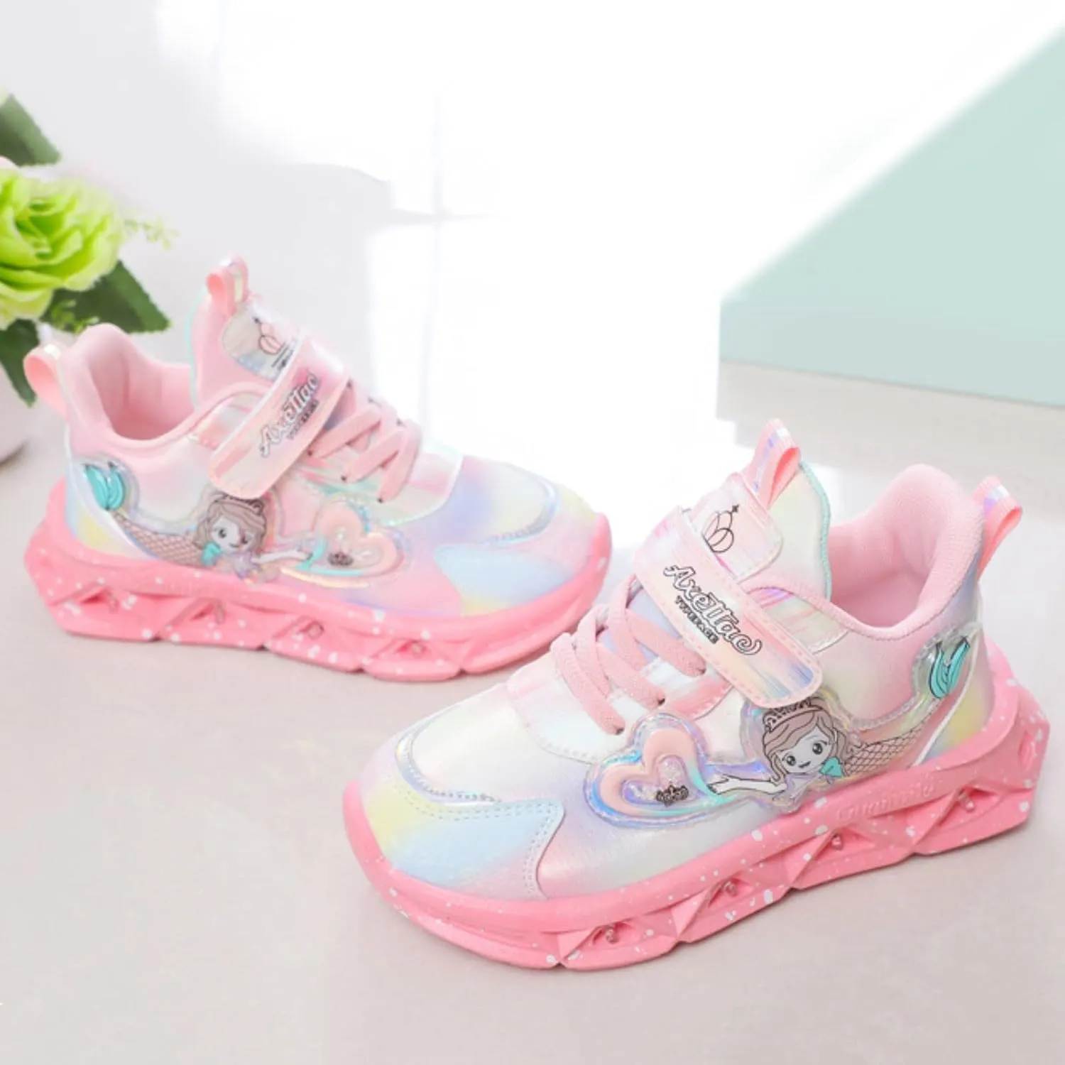 Girls’ Princess Shoes Slip On Light-Up Sneakers Mermai𝐝 Shoes Breathable Mesh Sneakers Toddler Girl Tennis Shoes