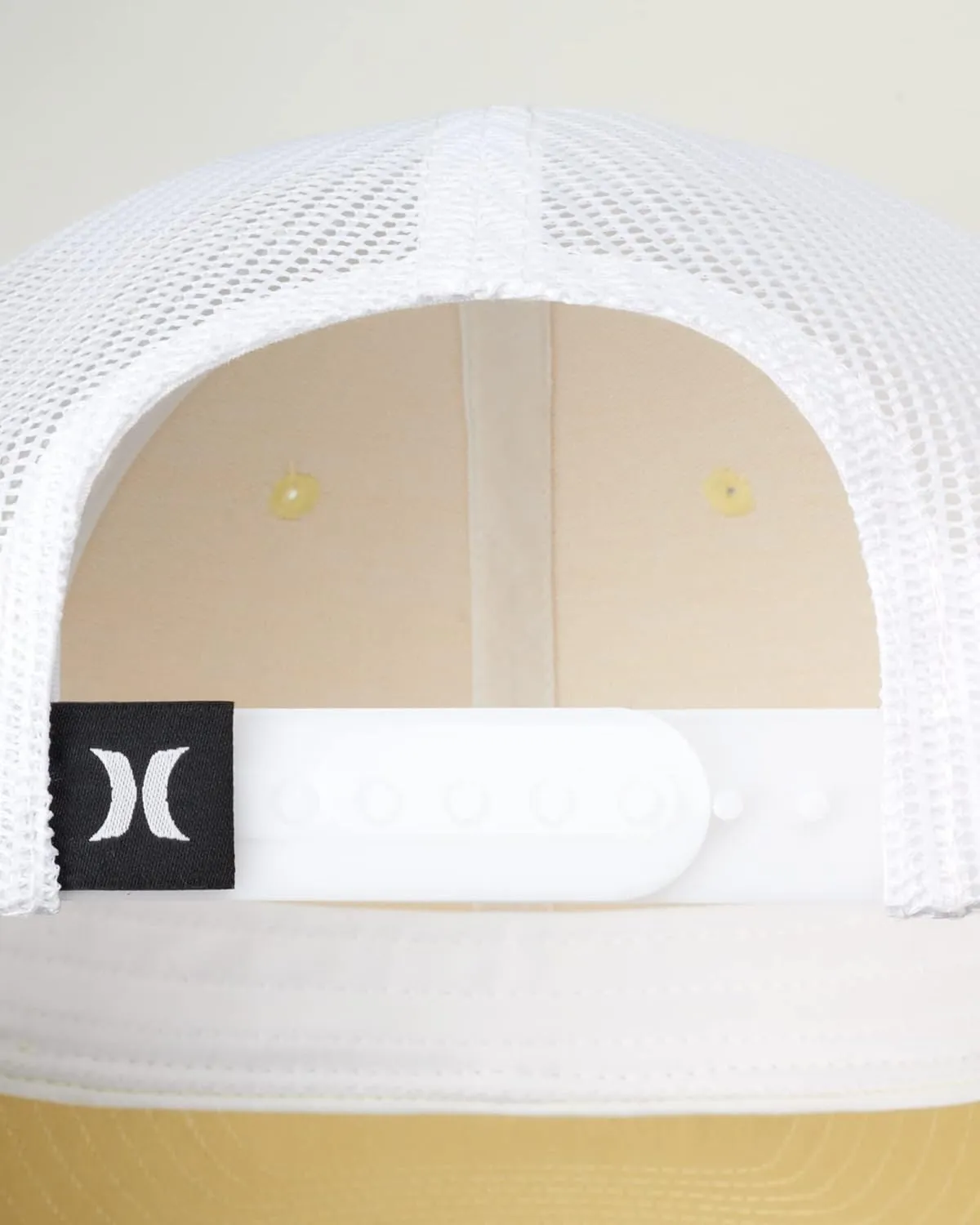 Hurley Men's Trucker Hat - Corp Snap Back Comfortable Curved Bill with Adjustable Snap Closure - Trucker Hats for Men