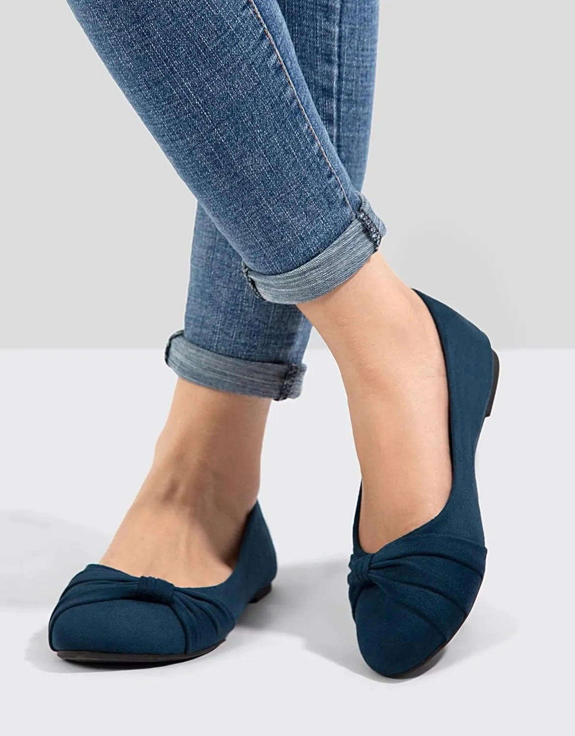 MaxMuxun Women's Flats Shoes Faux Suede Round Toe Ballet Dressy Flats Comfortable Slip On Walking Shoes