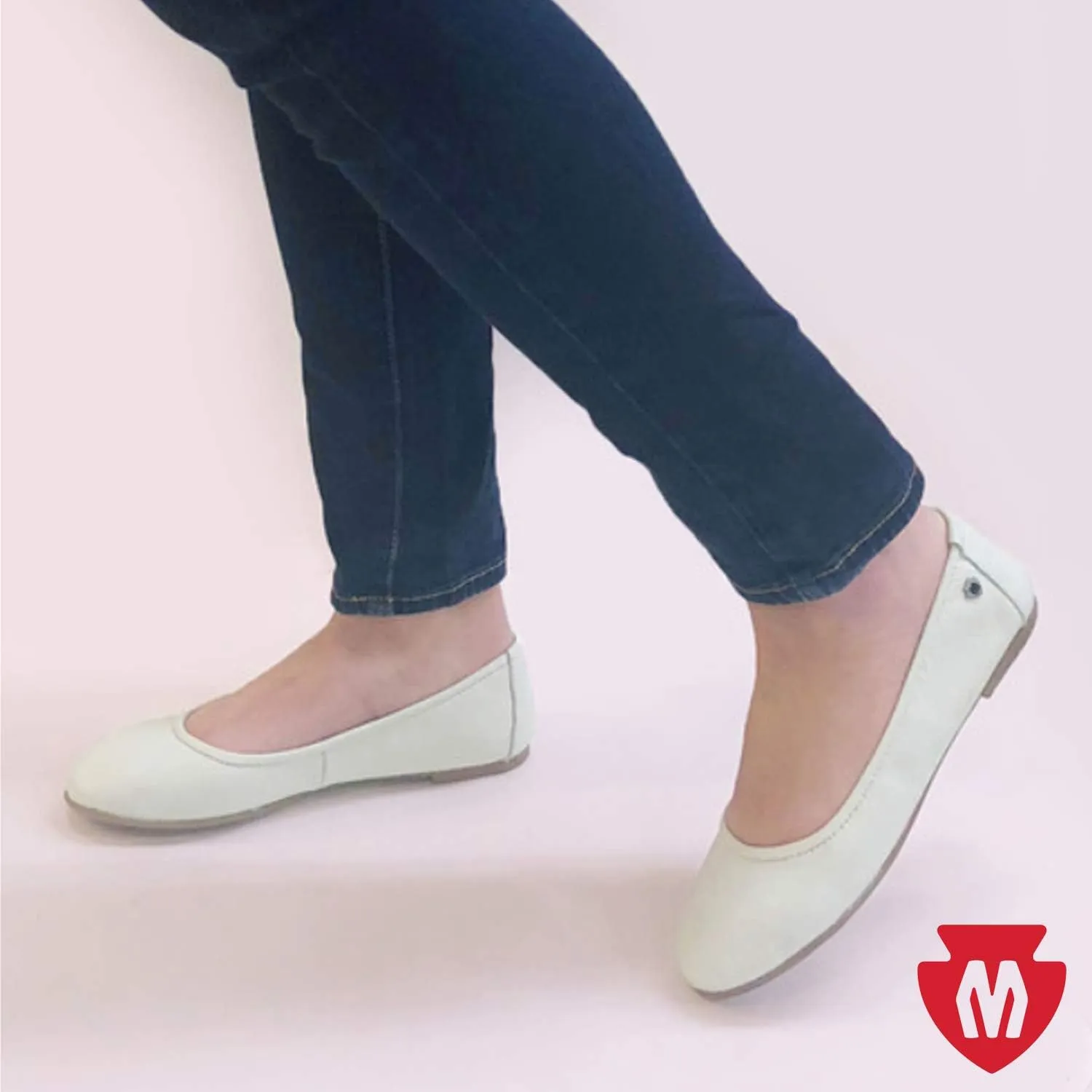 Minnetonka Women's Anna Ballerina