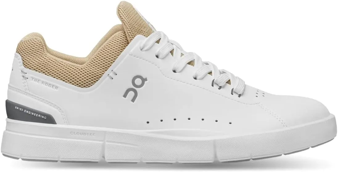 On Women's The Roger Advantage Sneakers