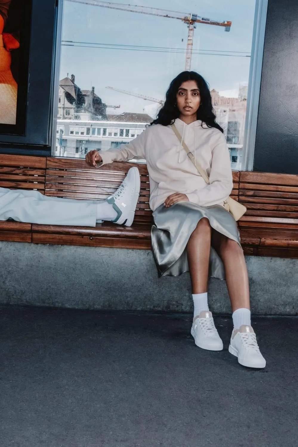 On Women's The Roger Advantage Sneakers
