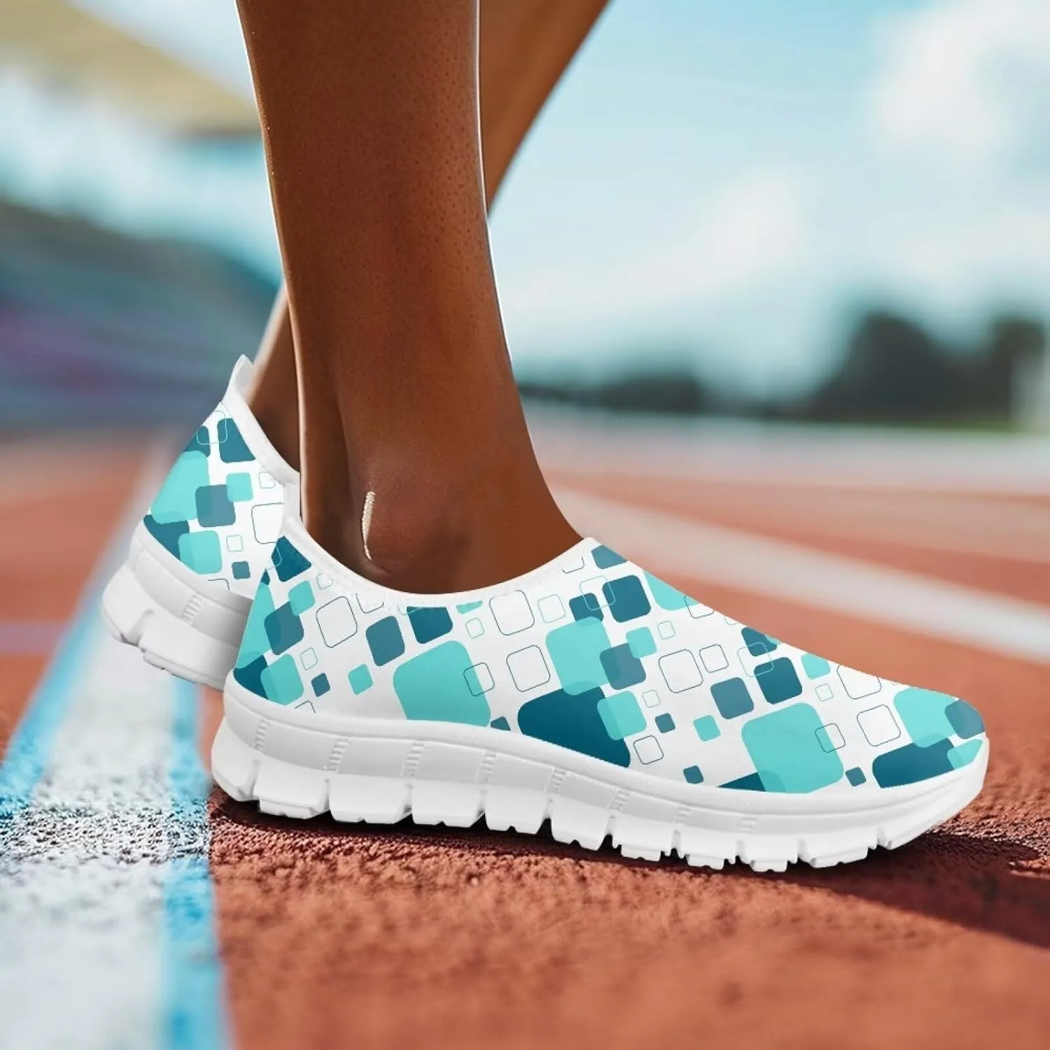 Women's Comfort Shoes Lightweight Sneakers Slip On Casual Shoes Breathable Sneakers Low Cut Loafers Walking Running Sports Hiking Travel Shoes US 5.5-11.5